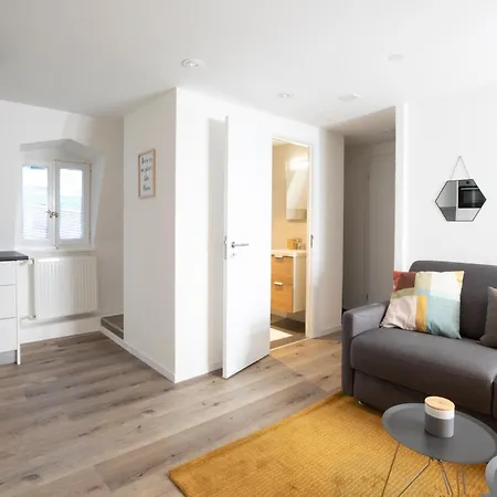 Bright 1 Bedroom - Next To Public Transports - Rn18-4 *