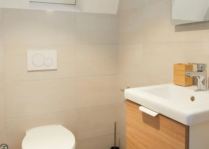 Bright 1 Bedroom - Next To Public Transports - Rn18-4 * Prilly