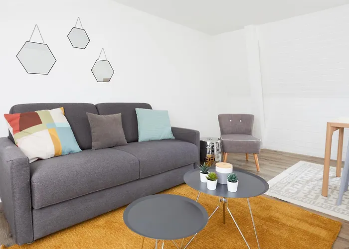 Апартаменты Bright 1 Bedroom - Next To Public Transports - Rn18-4 Prilly