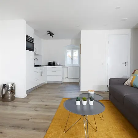 Bright 1 Bedroom - Next To Public Transports - Rn18-4